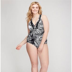 Cacique convertible strap tanking top